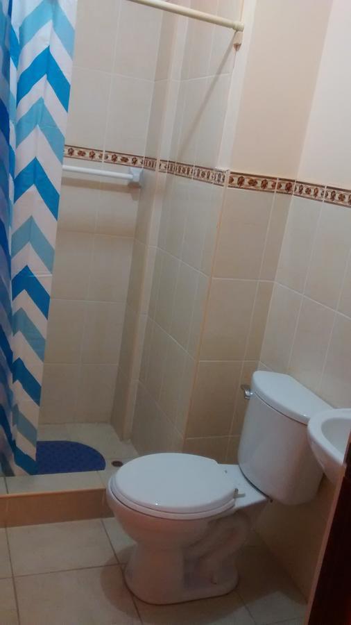 Hostal Los Pinos ワンカヨ エクステリア 写真