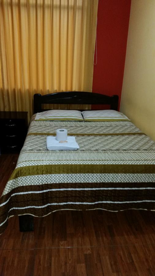 Hostal Los Pinos ワンカヨ エクステリア 写真